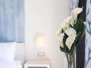 Отель Palmon Bay Hotel & Spa Херцег-Нови Двухместный номер с 2 отдельными кроватями, балконом и боковым видом на море-5