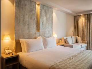 Отель Palmon Bay Hotel & Spa Херцег-Нови Улучшенный двухместный номер с 1 кроватью и балконом-2